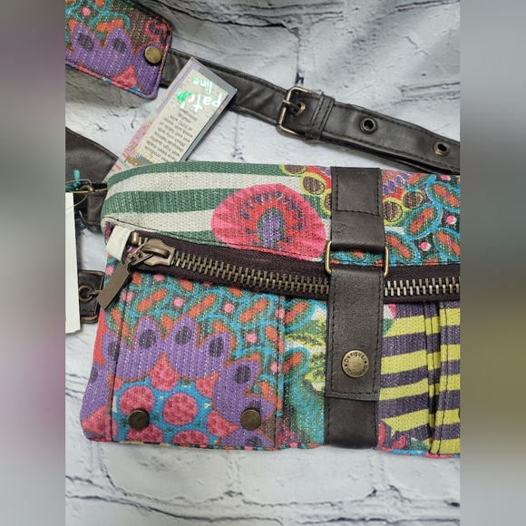 Designated purse in multi color pattern European - Picture 5 of 14